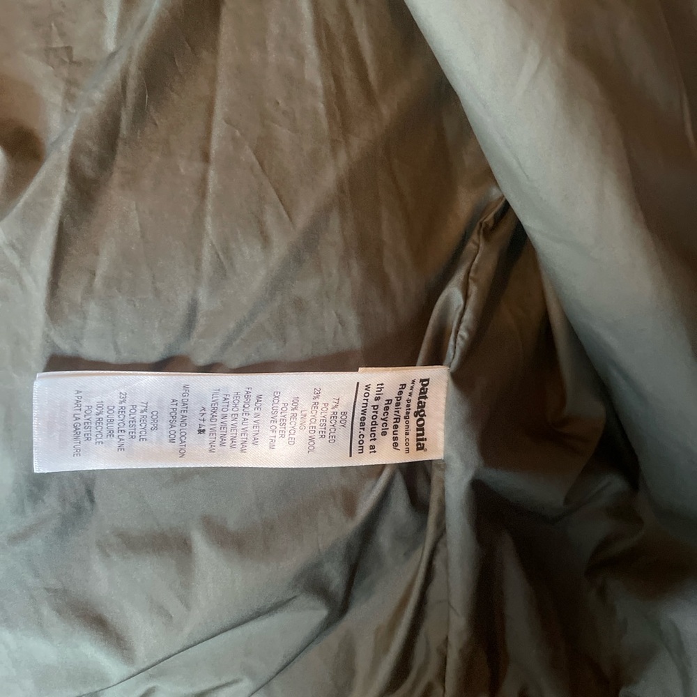 Patagonia Men's Woolyester Pile  Fleece Hoodie in Cream and Olive - Picture 7 of 7